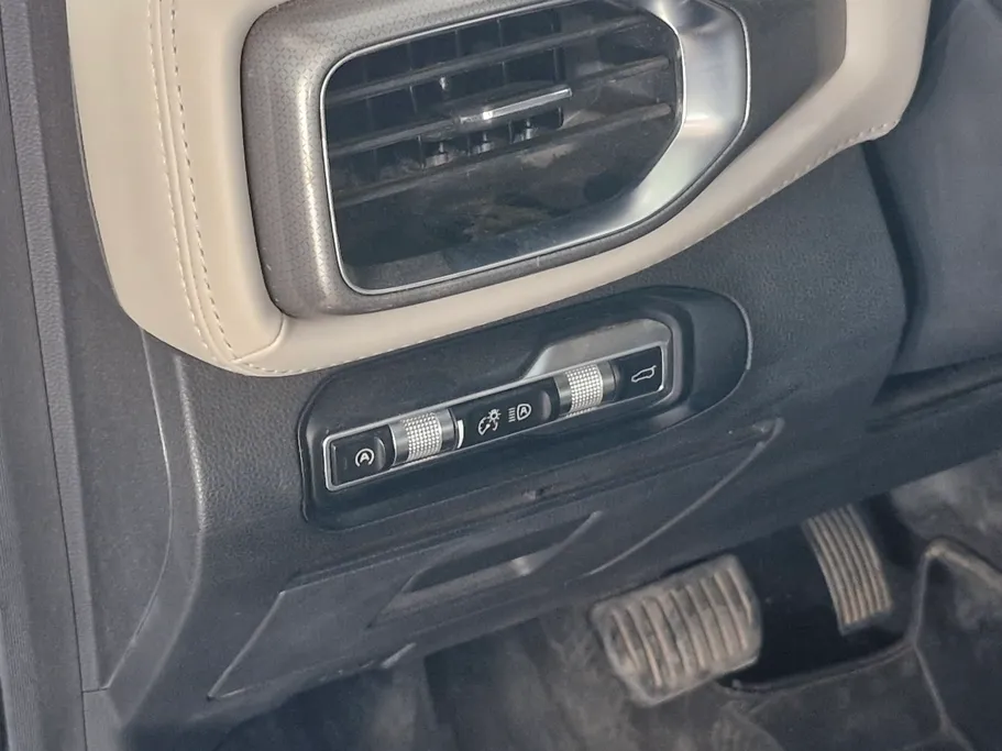 2022 Geely Okavango Full 