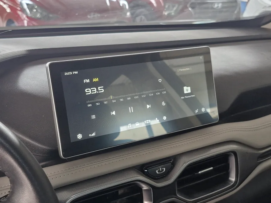2022 Geely Okavango Full 