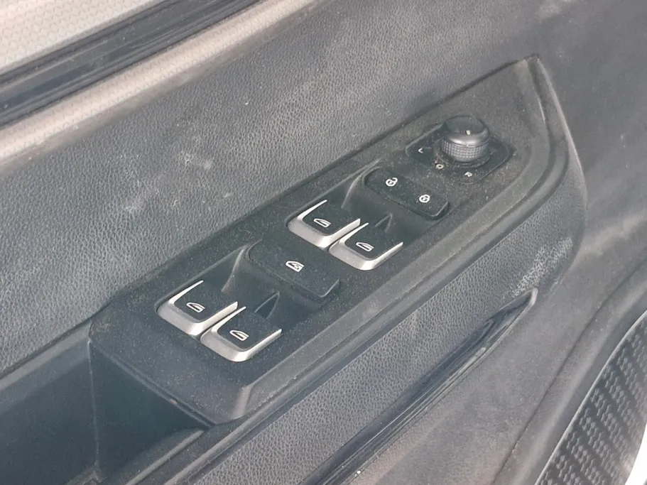 2022 Geely Okavango Full 