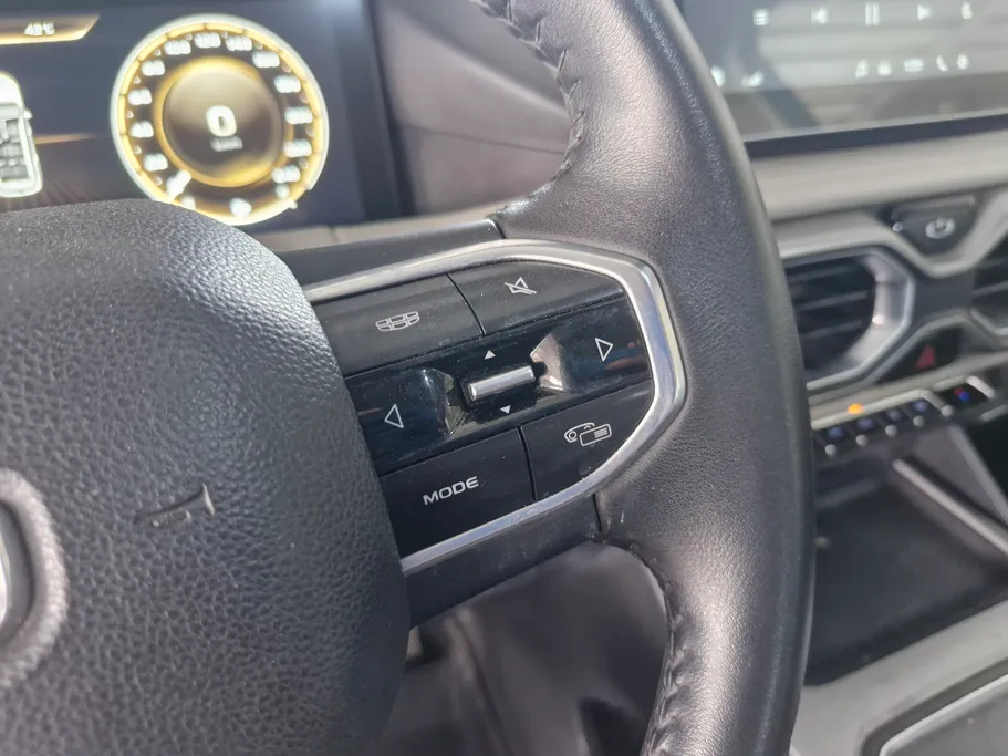 2022 Geely Okavango Full 