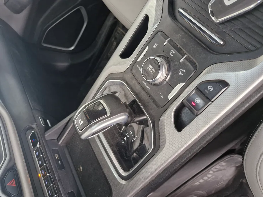 2022 Geely Okavango Full 