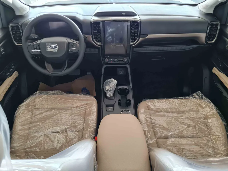2025 Ford Everest XLS 