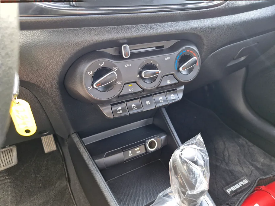 2024 Kia Pegas LX 