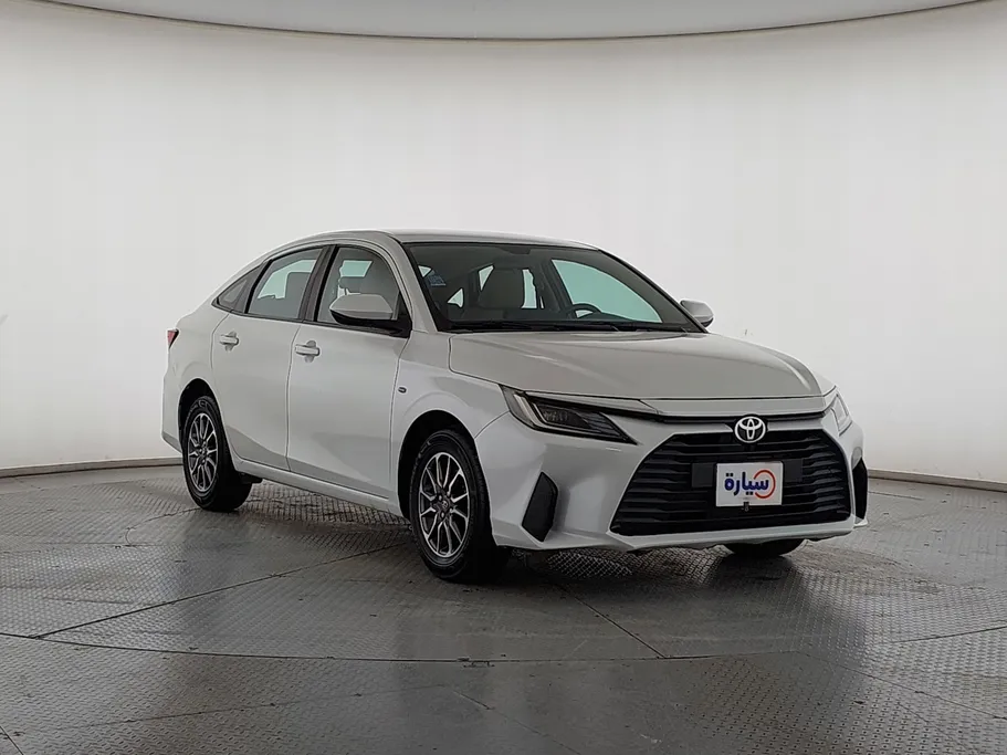 2023 Toyota Yaris  Y 