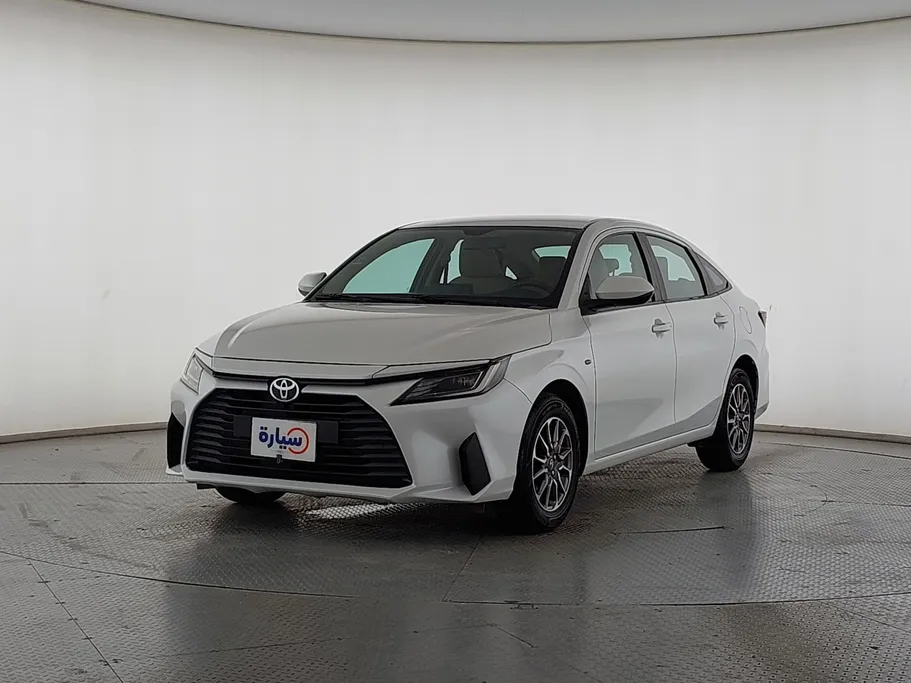 2023 Toyota Yaris  Y 