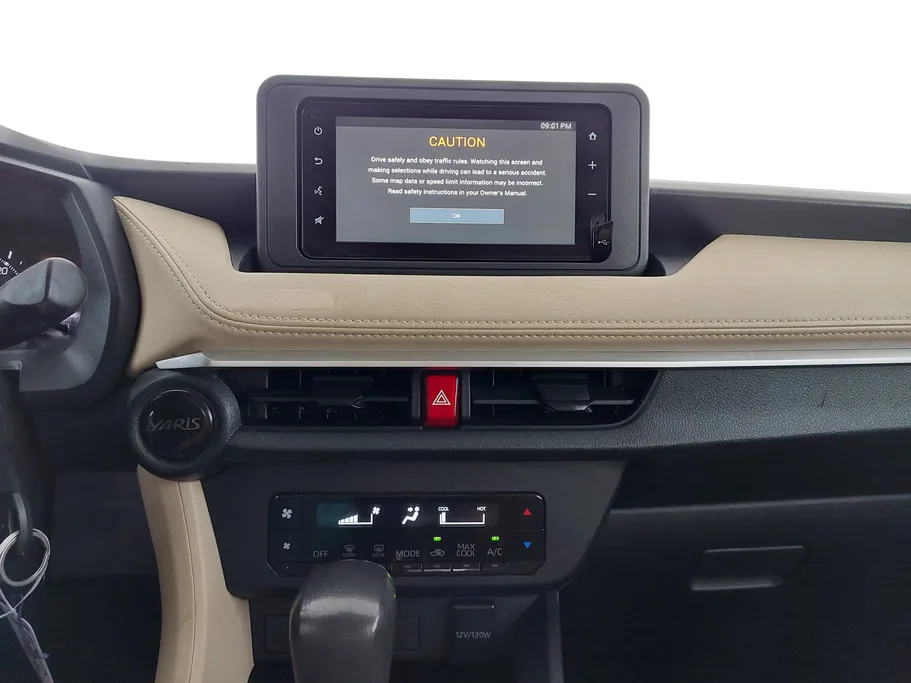2023 Toyota Yaris  Y 