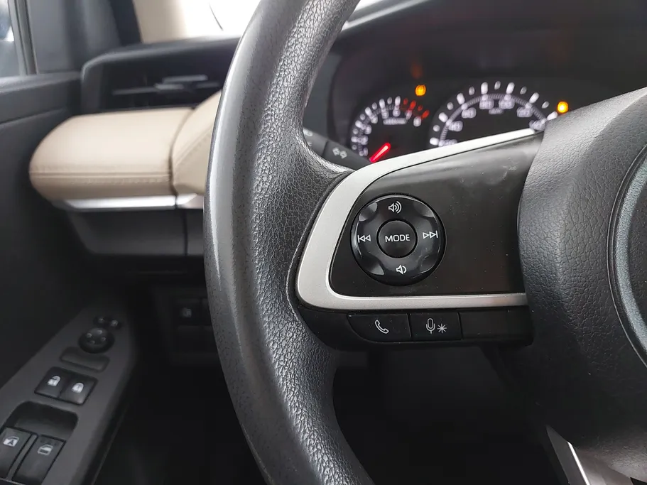 2023 Toyota Yaris  Y 