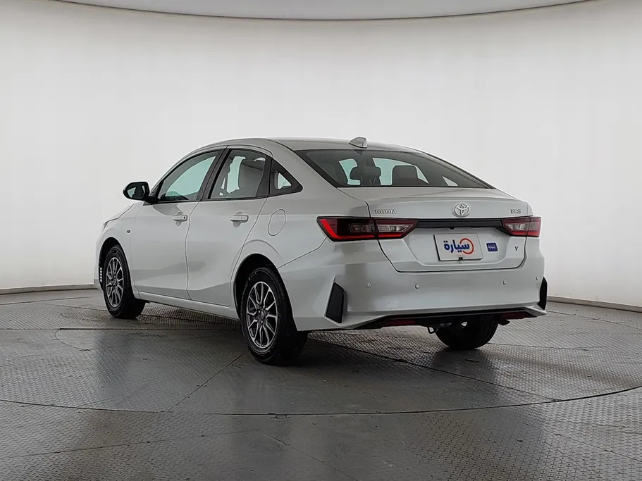 2023 Toyota Yaris  Y 