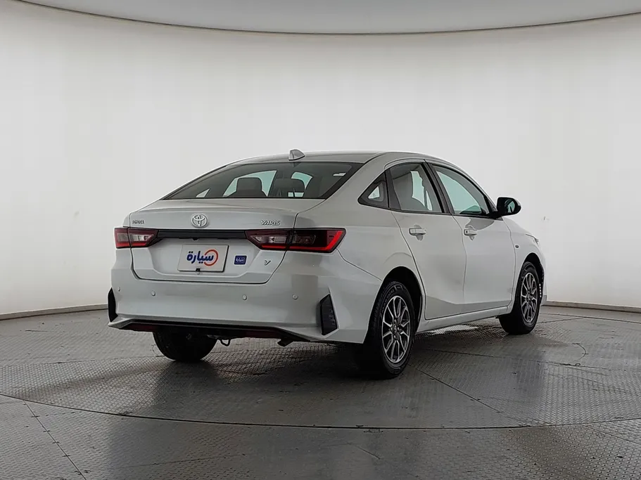 2023 Toyota Yaris  Y 