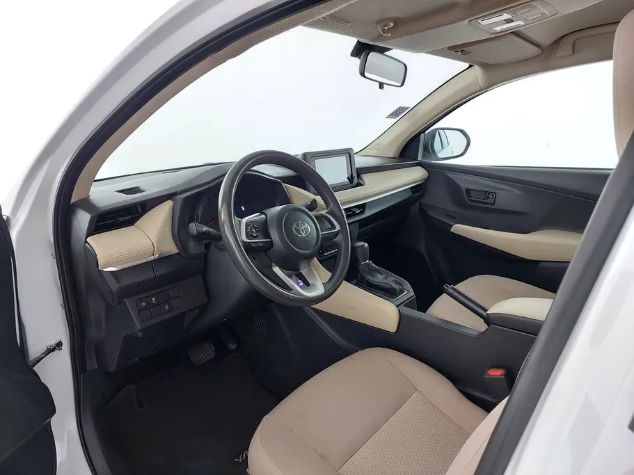 2023 Toyota Yaris  Y 