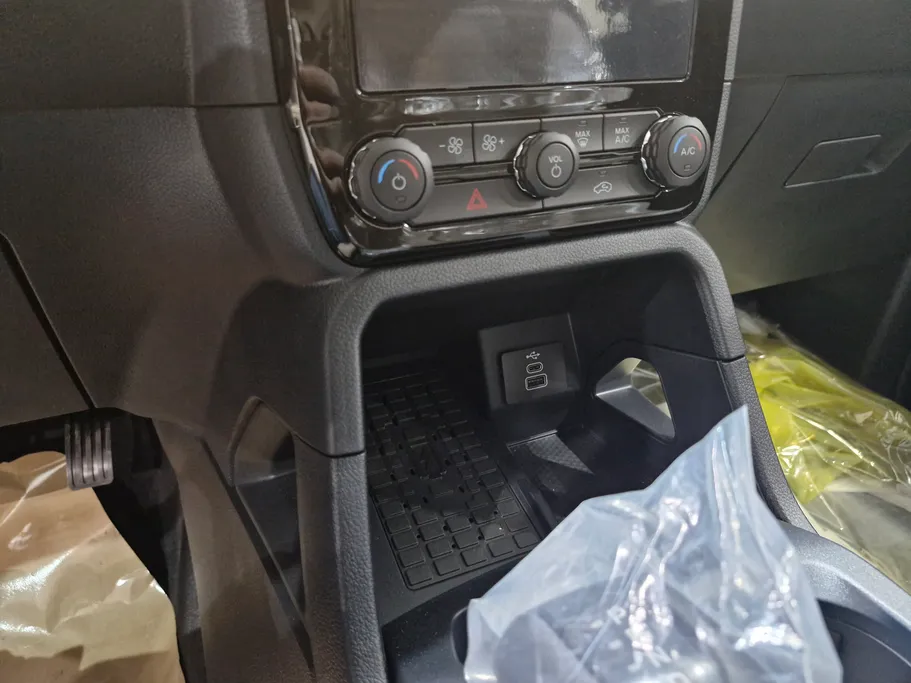 2025 Ford Everest XLT 