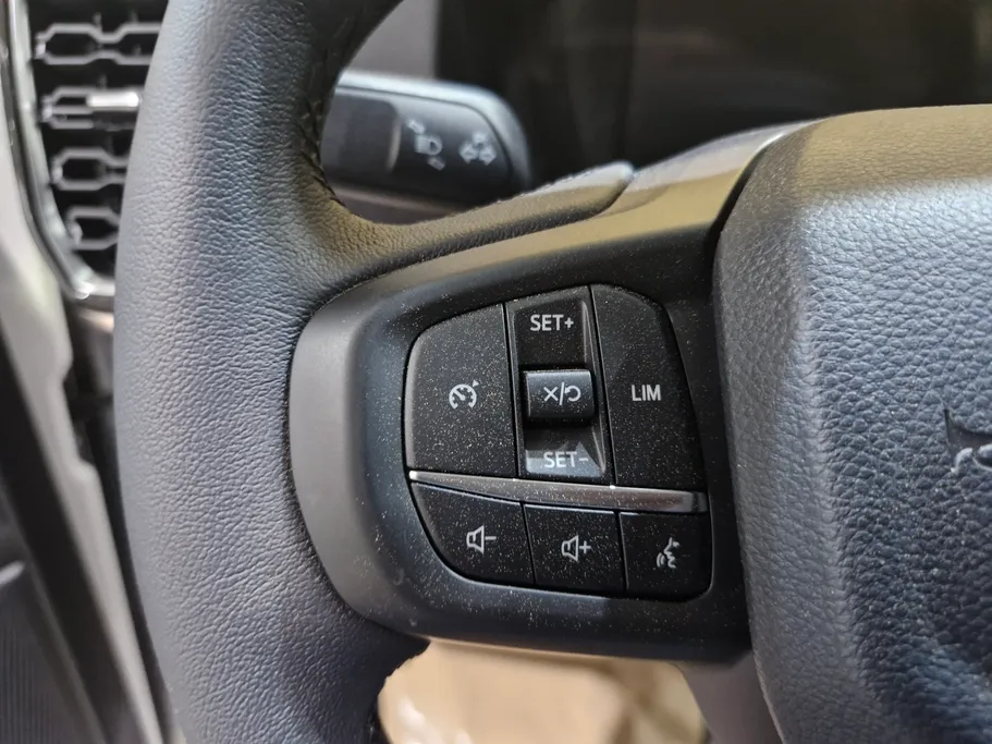 2025 Ford Everest XLT 