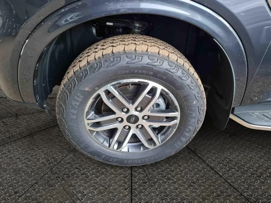 2025 Ford Everest XLT 