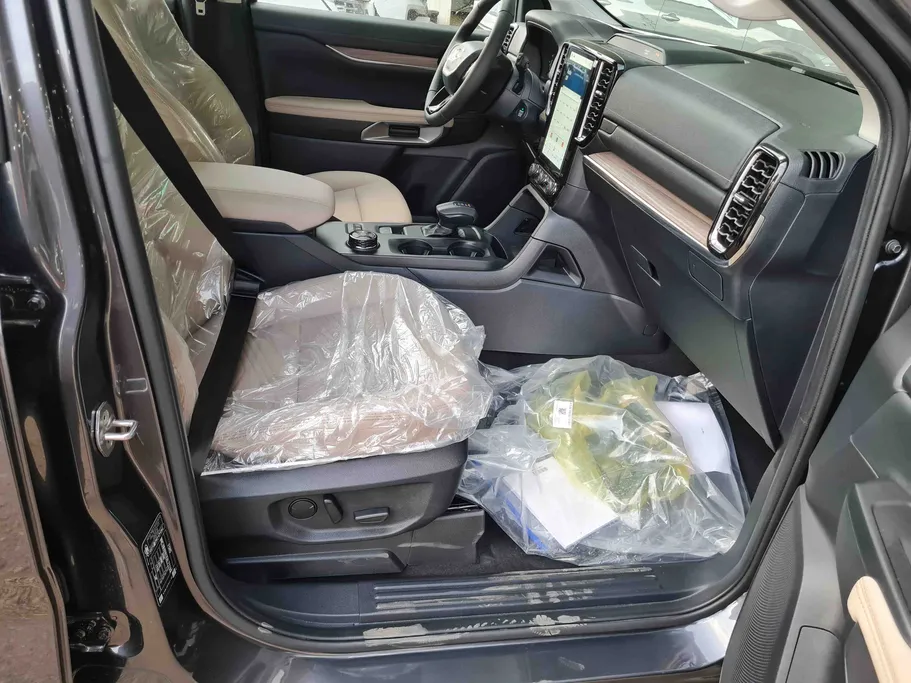 2025 Ford Everest XLT 