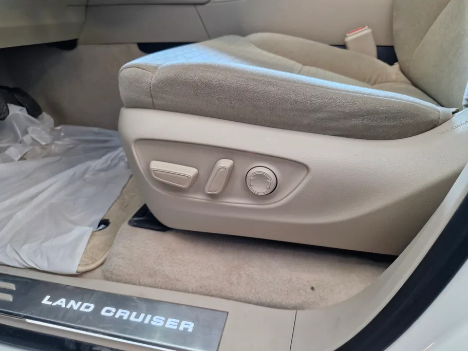2023 Toyota Land Cruiser GXR3 
