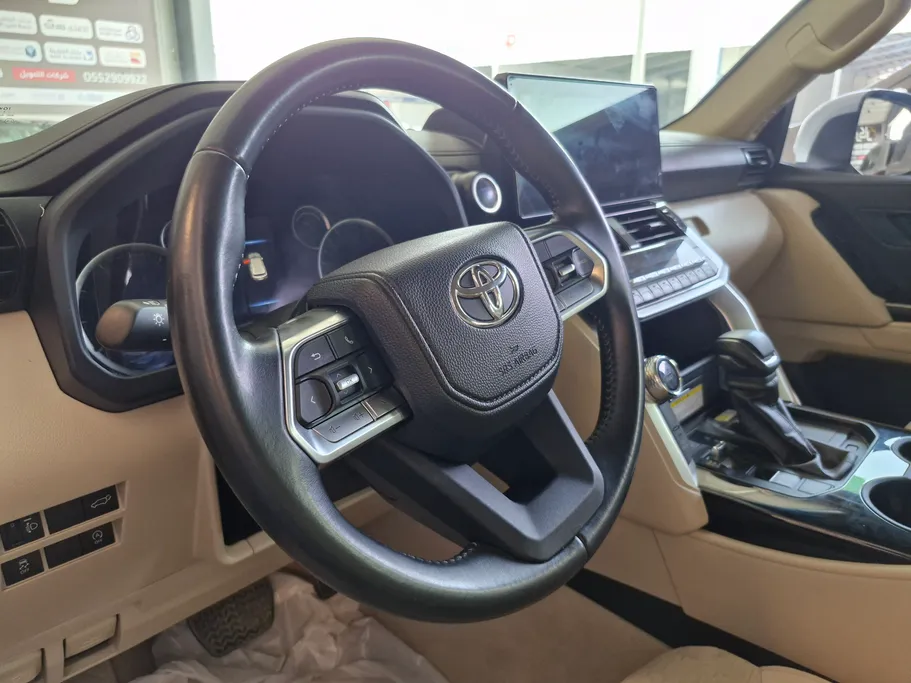 2023 Toyota Land Cruiser GXR3 