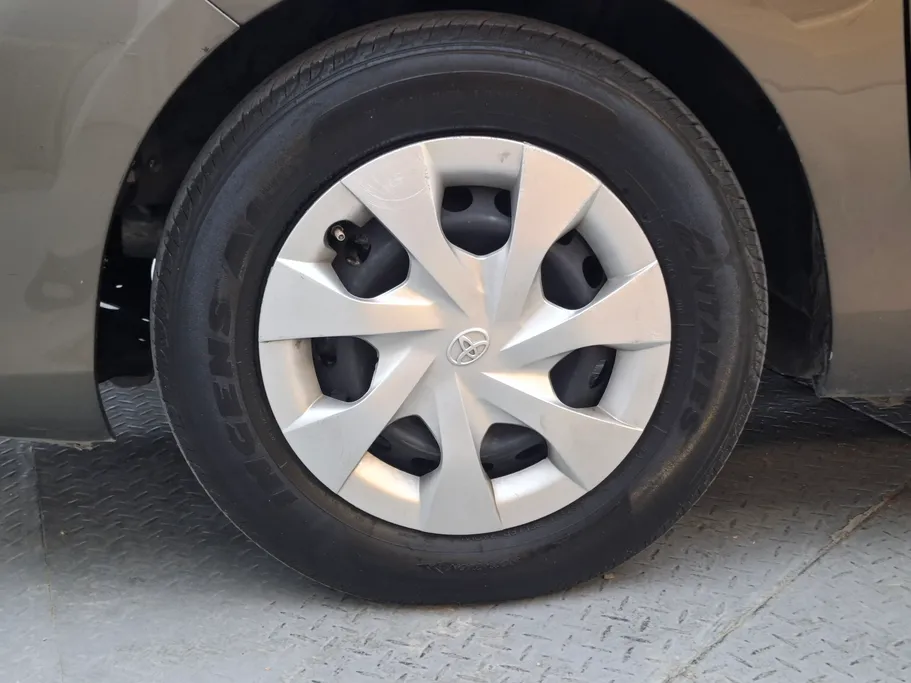 2021 Toyota Yaris  Y 