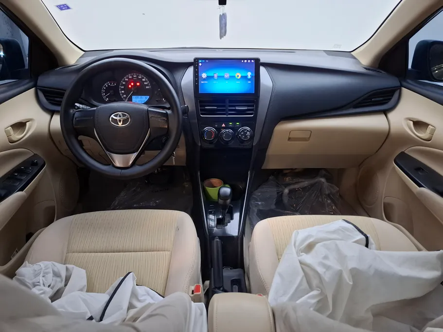 2021 Toyota Yaris  Y 
