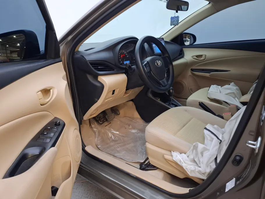 2021 Toyota Yaris  Y 