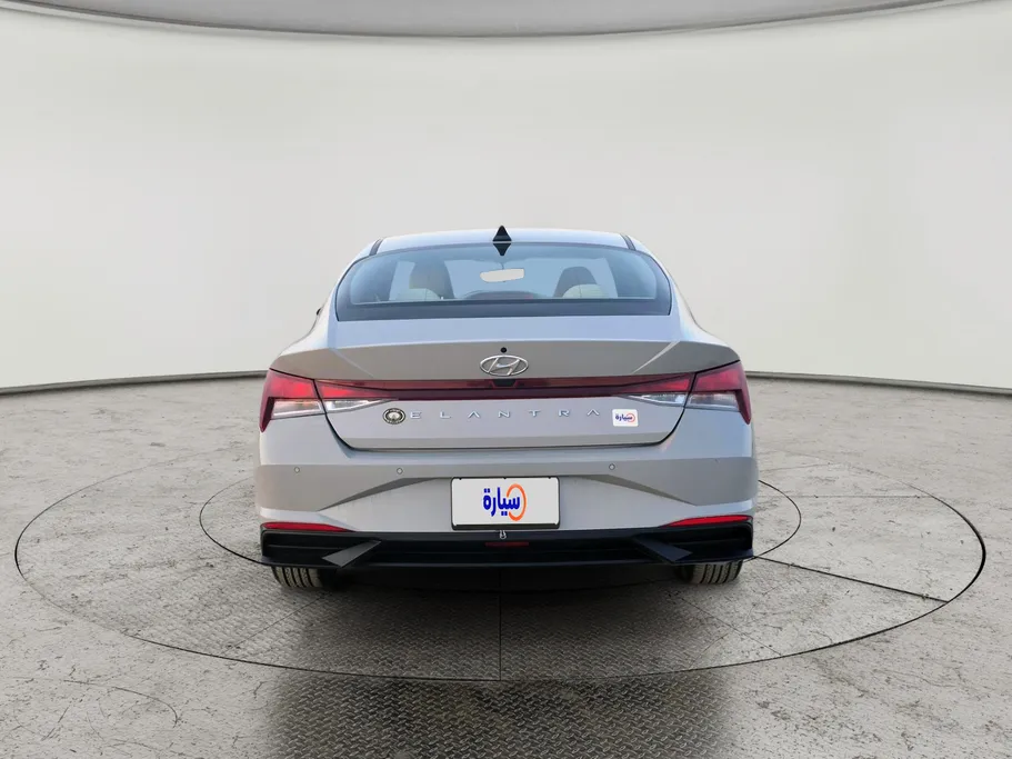 2023 Hyundai Elantra Smart 