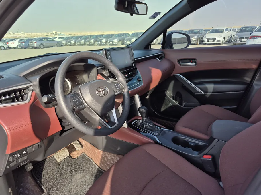 2024 Toyota Corolla Cross LE HEV 