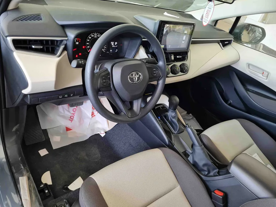 2025 Toyota Corolla XLI Executive Moonroof 
