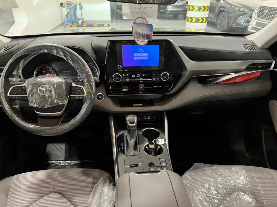 2024 Toyota Highlander GLE 