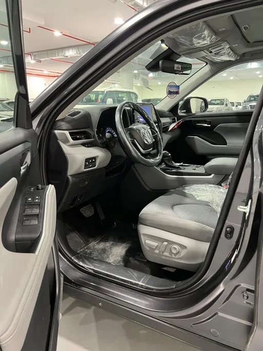 2024 Toyota Highlander GLE 