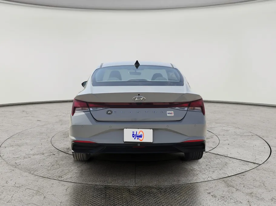 2023 Hyundai Elantra Smart 