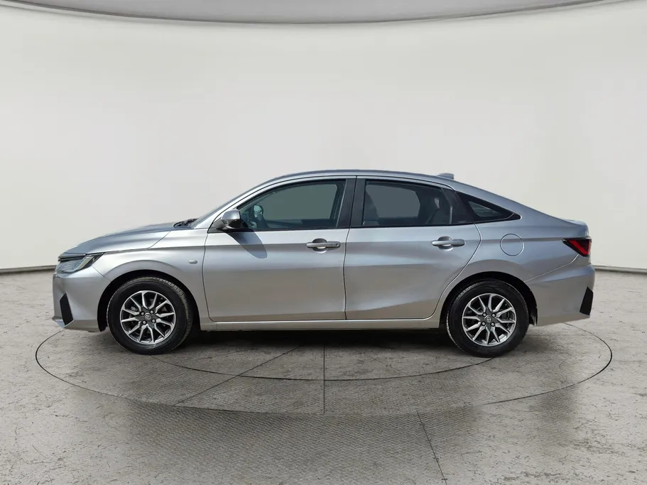 2023 Toyota Yaris  Y 