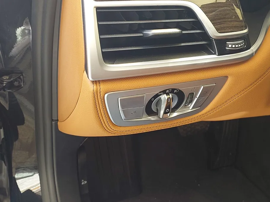 2022 BMW 7 Series 730Li 