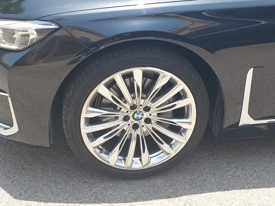 2022 BMW 7 Series 730Li 