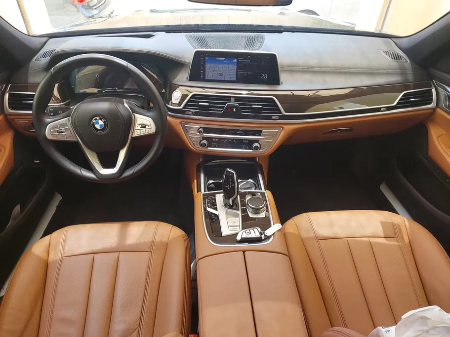 2022 BMW 7 Series 730Li 