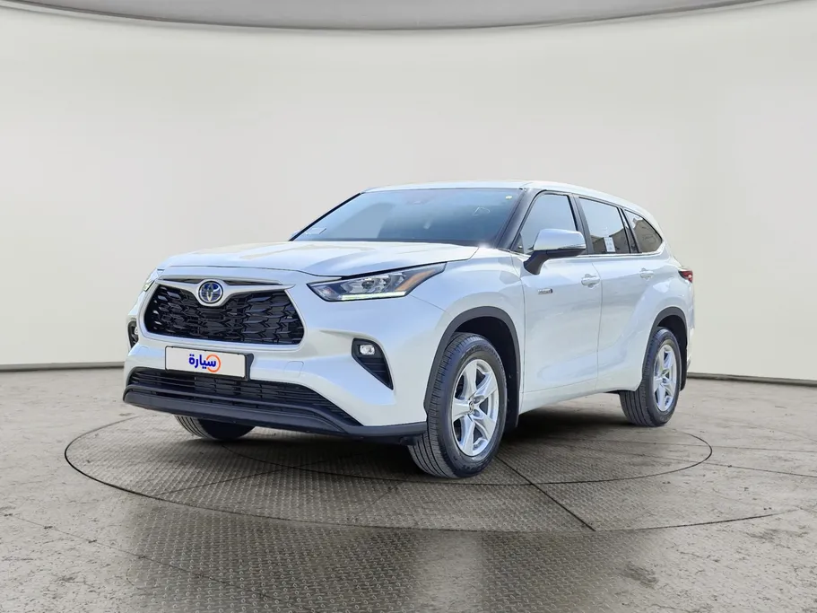 2024 Toyota Highlander LE 