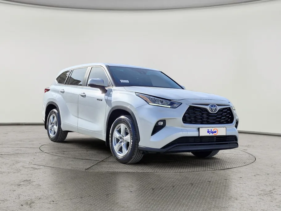 2024 Toyota Highlander LE 
