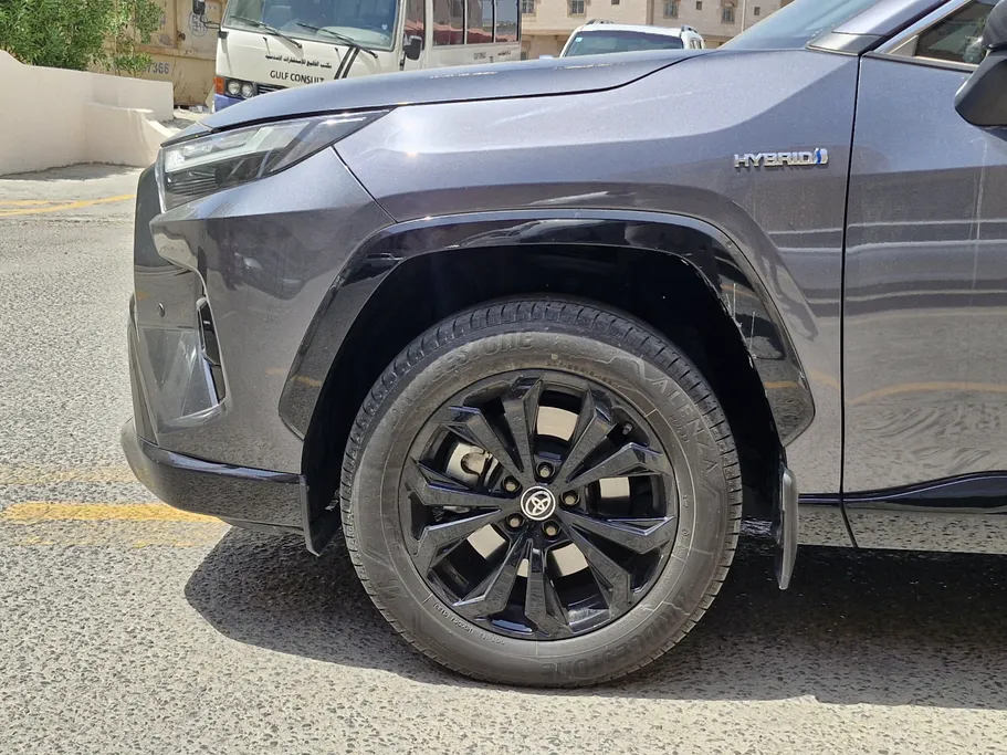 تويوتا راف فور XLE HEV 2024 