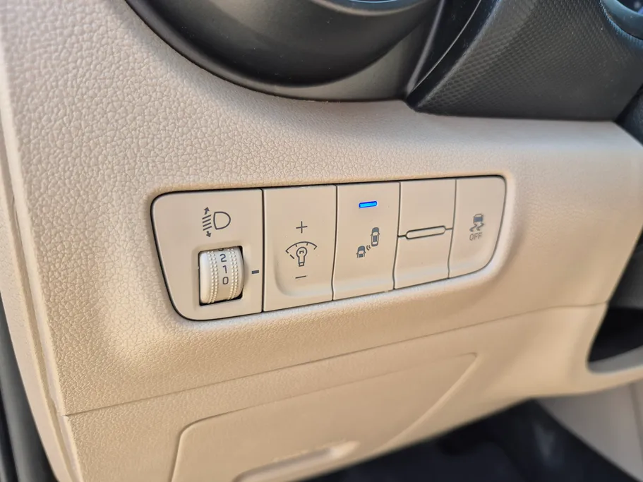 2020 Hyundai Kona SMART 