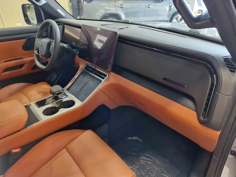 روكس 01 6 Seats VIP 2025 