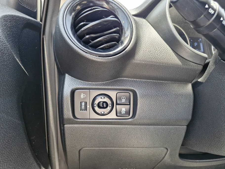 2024 Kia Pegas LX 