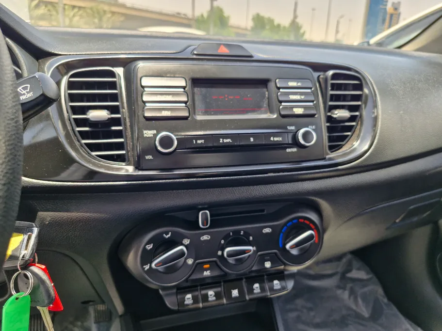 2024 Kia Pegas LX 