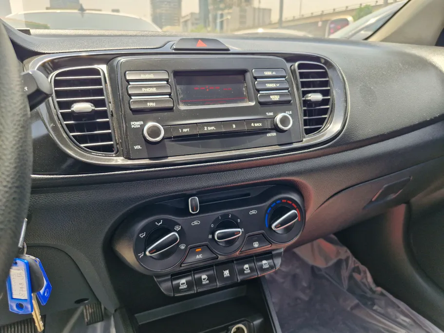 2024 Kia Pegas LX 