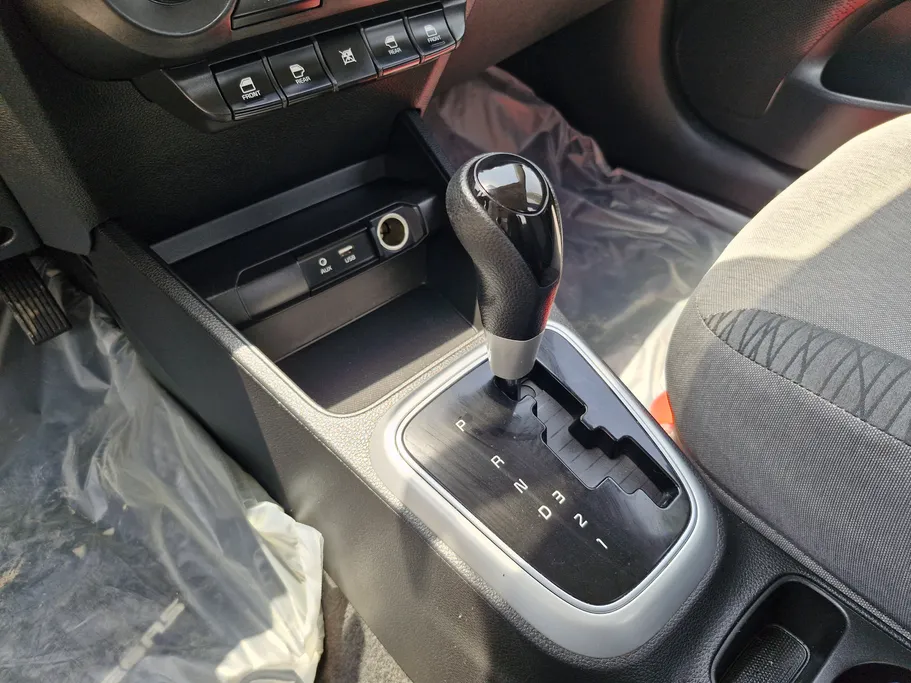 2024 Kia Pegas LX 