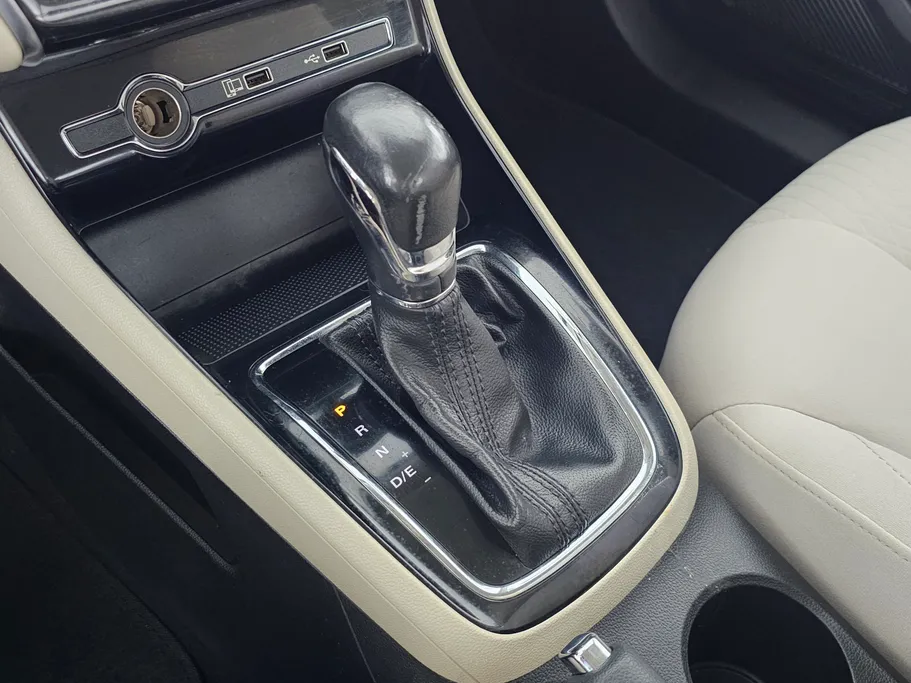 2022 MG 5 COM 