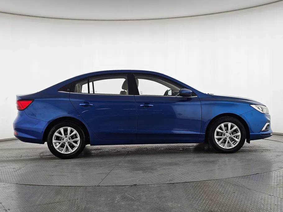 2022 MG 5 COM 