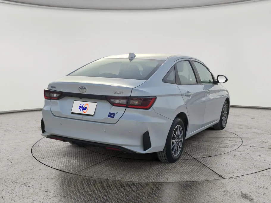 2023 Toyota Yaris  Y 