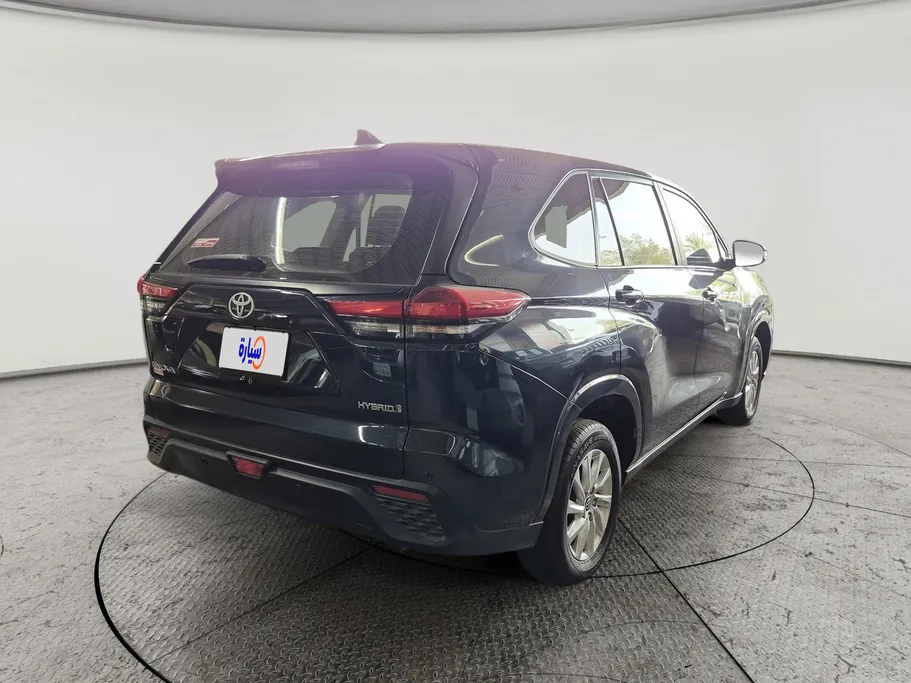 تويوتا اينوفا GL HEV 2024 