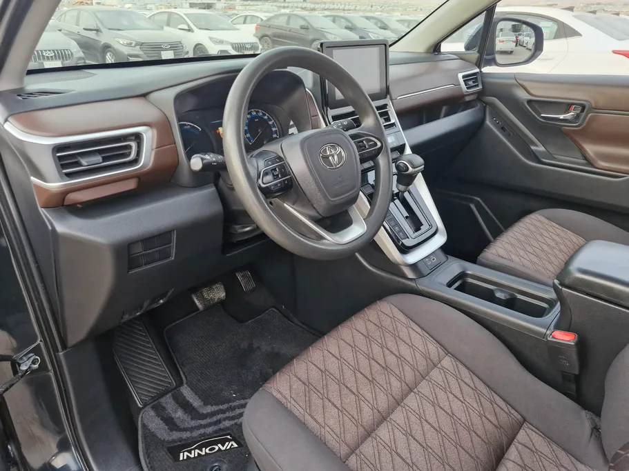 2024 Toyota Innova GL HEV 