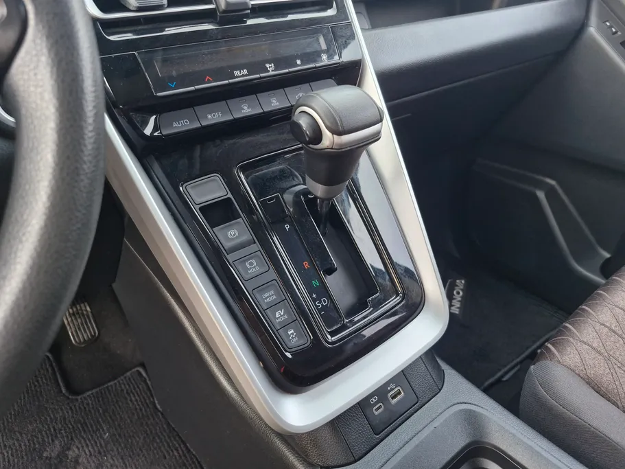 2024 Toyota Innova GL HEV 