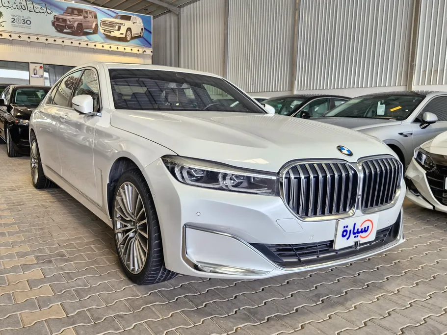 بي ام دبليو الفئة السابعة 730Li 2022 