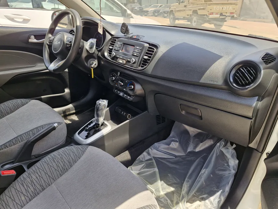 2023 Kia Pegas LX 